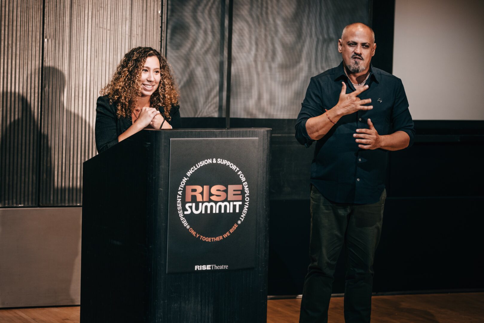 Meet Victoria Detres