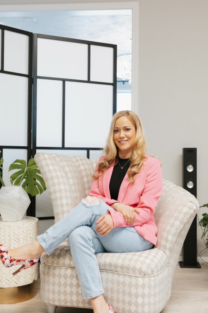 Meet Kelly Hocher