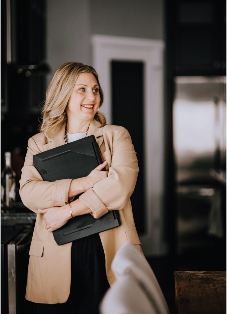 Meet Christa  Aleman