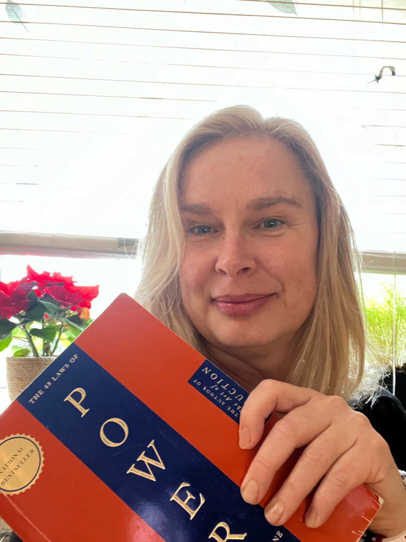 Coco Novak discusses The 48 Laws of Power by Robert Greene